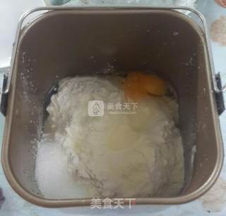 香葱火腿鸡肉松面包卷的做法步骤：1