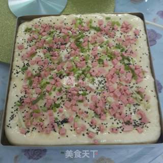 香葱火腿鸡肉松面包卷的做法步骤：9