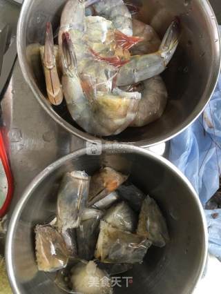 鲜虾仁炒鸡蛋的做法步骤：1