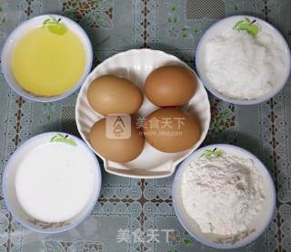 小四奶油蛋糕卷的做法步骤：1
