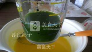 菜汁恐龙蛋糕的做法步骤：1