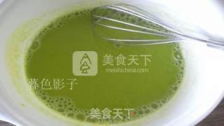 菜汁恐龙蛋糕的做法步骤：2