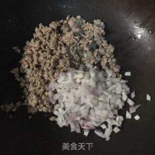 洋葱肉馅饼的做法步骤：5