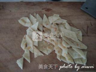 韭菜鸡蛋炒脆饼的做法步骤：3