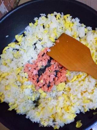 青椒火腿蛋炒饭的做法步骤：5