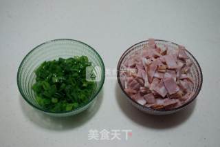 培根香葱面包圈的做法步骤：4