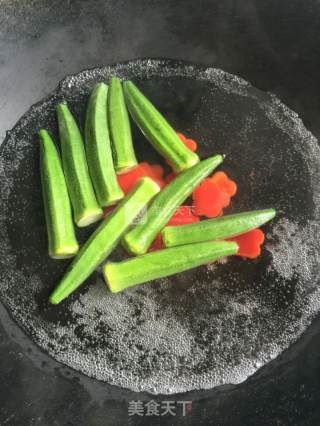 白灼秋葵的做法步骤：4