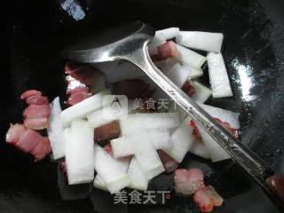腊肉烩冬瓜的做法步骤：3
