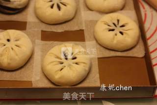 花型豆沙包的做法步骤：7