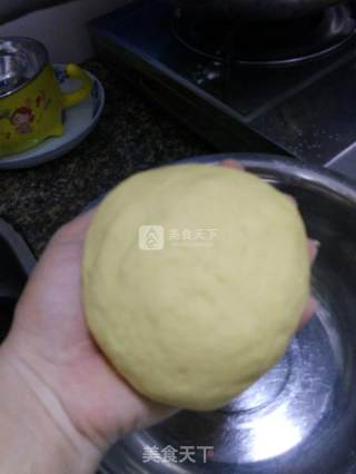 南瓜芝麻卷的做法步骤：2
