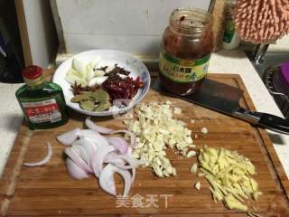 爆炒花蛤的做法步骤：1