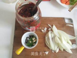 麻辣鱿鱼的做法步骤：3