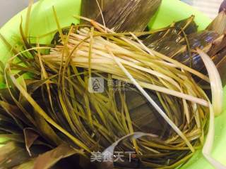 南方肉粽的做法步骤：1