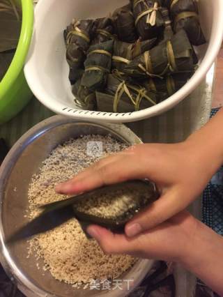 南方肉粽的做法步骤：6