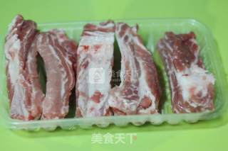 蜜汁烤排骨的做法步骤：1
