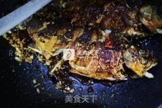 豆瓣鲫鱼的做法步骤：5