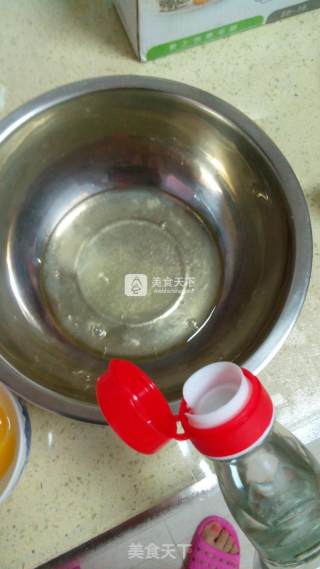龙猫戚风蛋糕的做法步骤：4