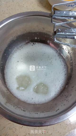 龙猫戚风蛋糕的做法步骤：5