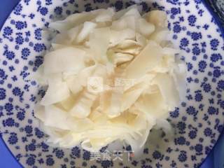 酸笋炒肉丝「春夏暮色3」的做法步骤：2