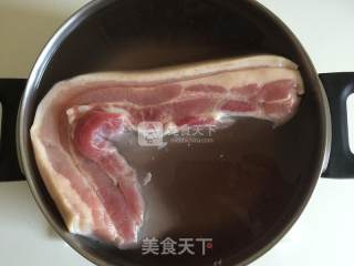 肉夹馍的做法步骤：1