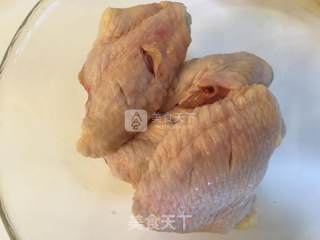 可乐鸡翅的做法步骤：1