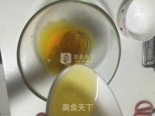 六寸基础戚风蛋糕的做法步骤：5
