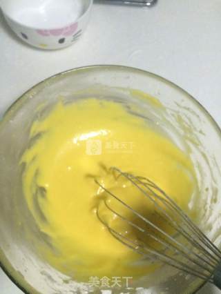 六寸基础戚风蛋糕的做法步骤：7
