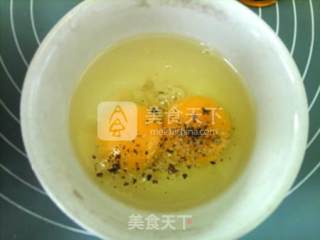 马芬杯亚麻籽油蔬菜蛋饼的做法步骤：3