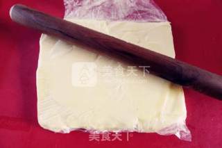 牛角面包的做法步骤：1