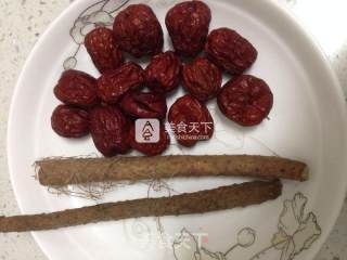 婴儿宝宝辅食——山药红枣米粉的做法步骤：1