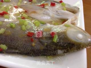 酸梅蒸午笋鱼的做法步骤：16