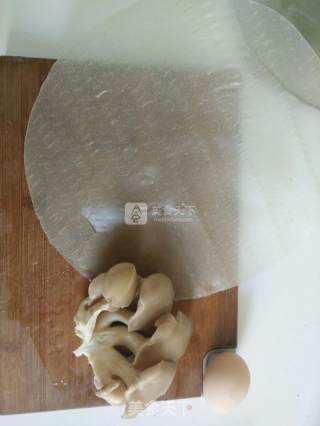 粉皮蘑菇鸡蛋汤的做法步骤：1