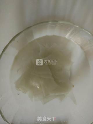 粉皮蘑菇鸡蛋汤的做法步骤：3