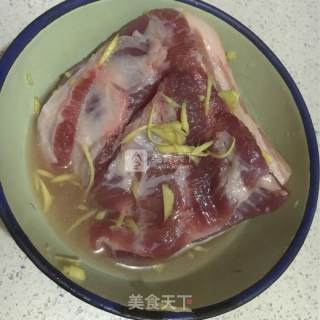 脆皮五花肉的做法步骤：1