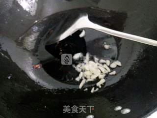 榨菜炒青椒火腿肠的做法步骤：10