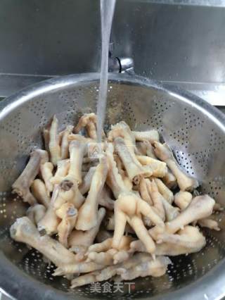 泡椒鸡爪的做法步骤：3