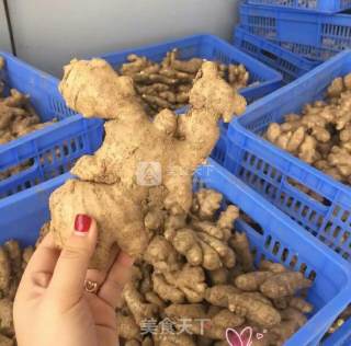 排毒暖宫黑糖姜茶的做法步骤：1