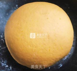 南瓜馒头--金灿灿的刀切馒头的做法步骤：5
