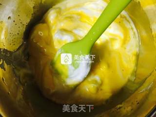 浓浓芝香蛋糕卷的做法步骤：4