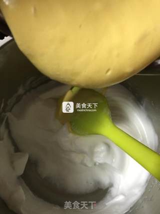 浓浓芝香蛋糕卷的做法步骤：6