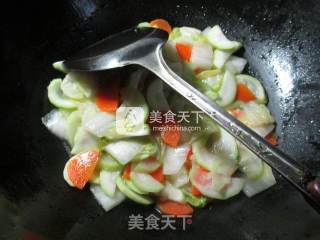 白菜炒长瓜的做法步骤：8
