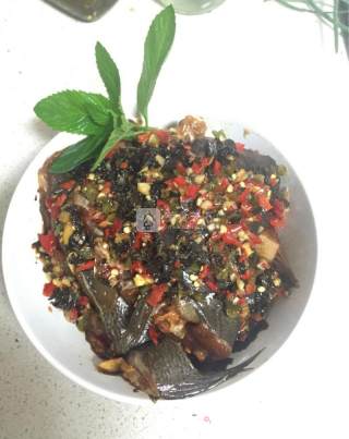 清蒸酱香紫苏剁椒鸦片鱼的做法步骤：4