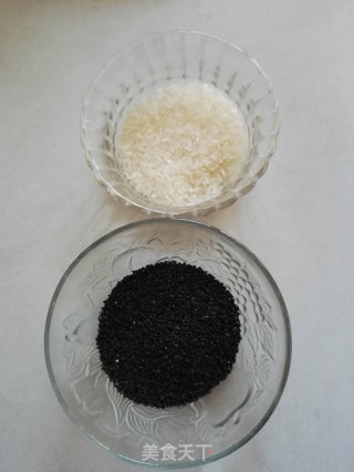 黑芝麻糊的做法步骤：1