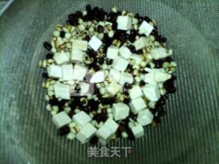 薏米茯苓红豆饮的做法步骤：2