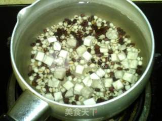 薏米茯苓红豆饮的做法步骤：7