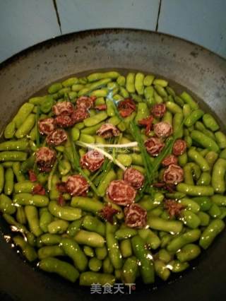 水煮话梅毛豆的做法步骤：4