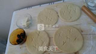 奶酪橄榄面包的做法步骤：2