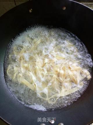 假肉凉拌黄瓜的做法步骤：1