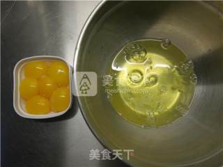 玫瑰花戚风蛋糕的做法步骤：4