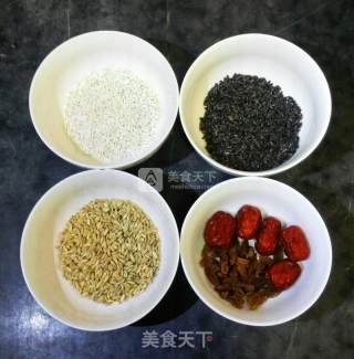 养颜黑米燕麦粥（另有小惊喜）的做法步骤：1